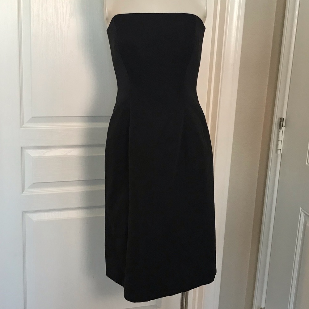 ANN TAYLOR BLACK CLASSIC STRAPLESS COCKTAIL DRESS